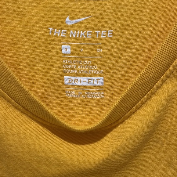 NIKE Dri- Fit Tee - Picture 5 of 5